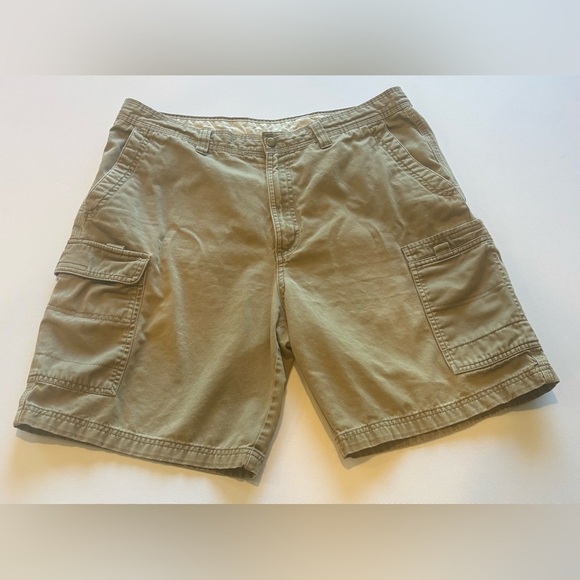 COLUMBIA Men’s Khaki Summer Cargo Shorts with lots of Pockets Size 36 Dad Shorts - Picture 12 of 12